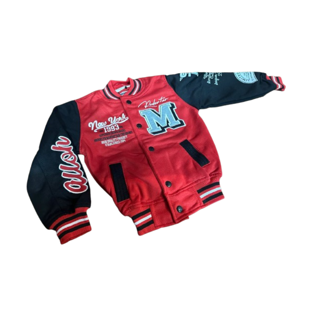 Beisbolera infantil roja con mangas oscuras como idea de regalo